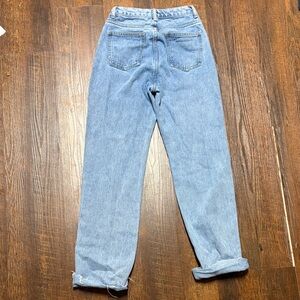 PRETTYLITTLETHING PETITE LIGHT BLUE HIGH WAIST MOM JEANS AU 2/US 00 LNWOT